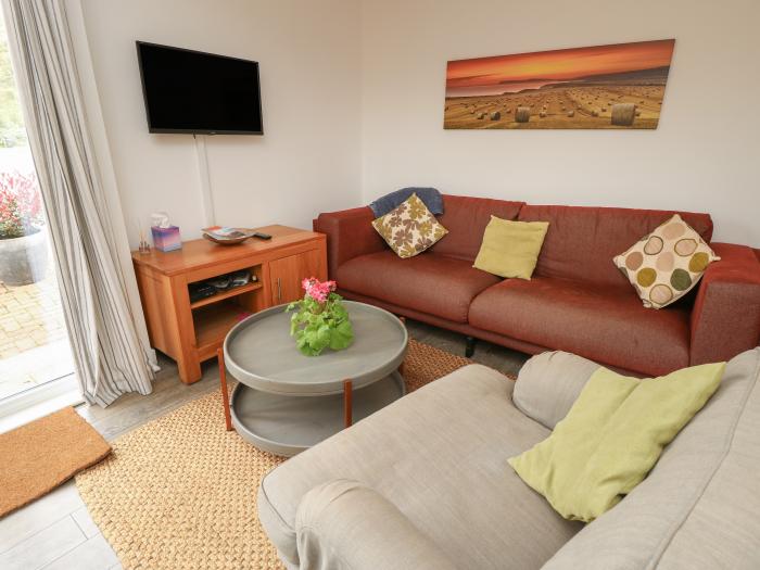 The Coach House, Brighstone, Isle of Wight, family-friendly, pets, near the coast, In AONB, stylish,