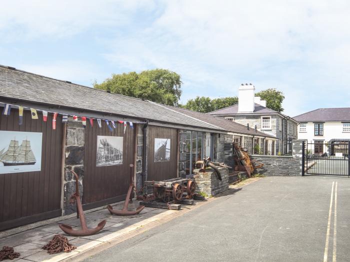 Bwthyn Llechen, Porthmadog