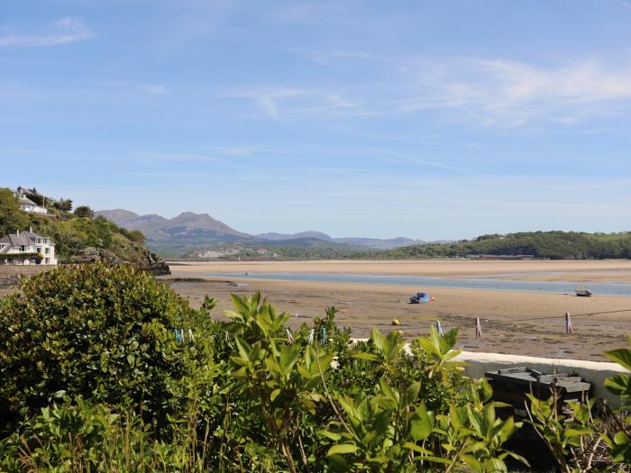 St Agnes, Borth-Y-Gest