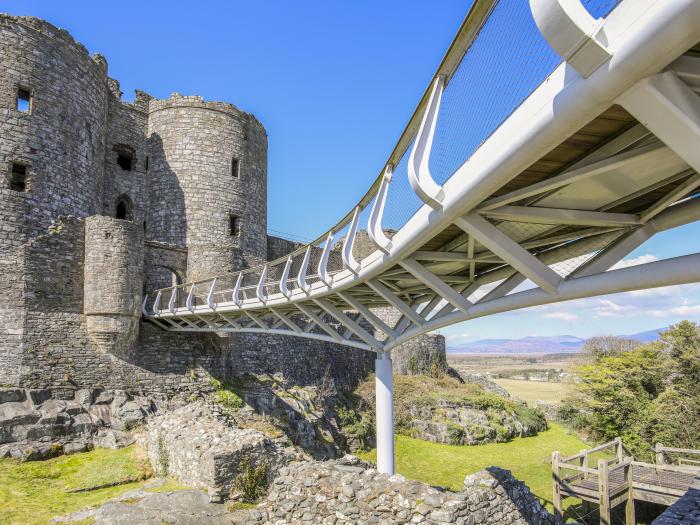 Bron Castell, Harlech