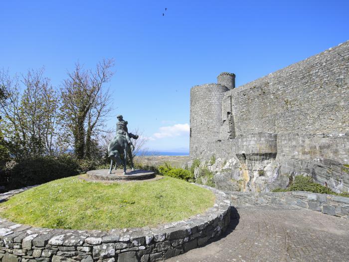 The Doll'S House, Harlech