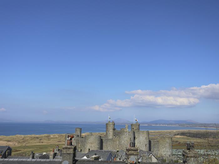 The Doll'S House, Harlech