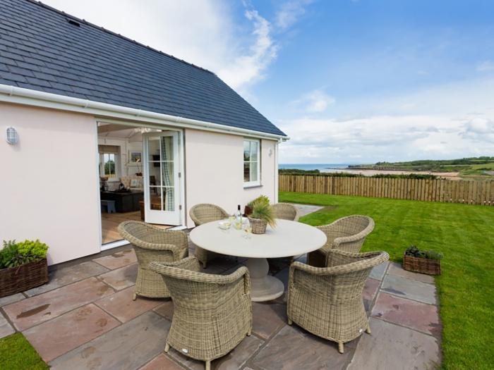 Lligwy Beach Cottage, Moelfre