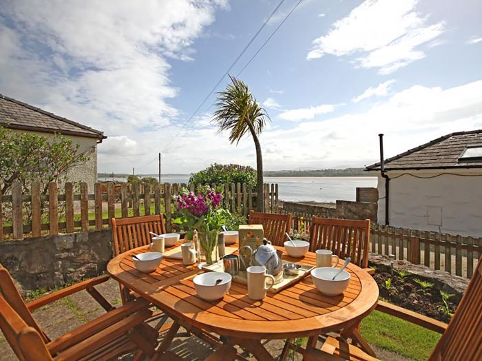 Menai Cottage, Brynsiencyn