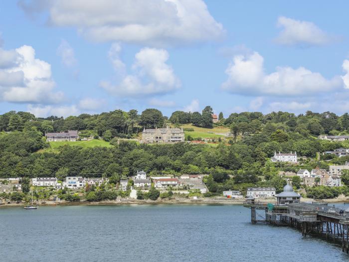 Nyth y Fran, Menai Bridge