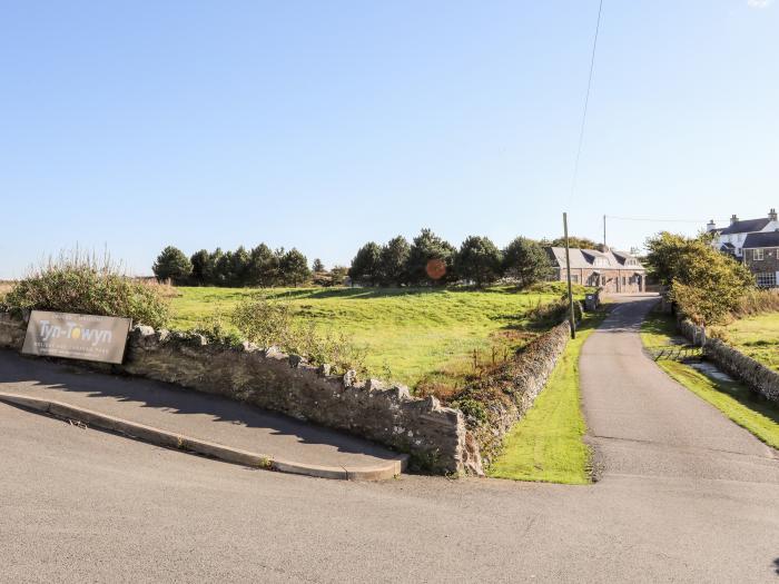 Tyn Towyn - Ty Glas, Trearddur Bay