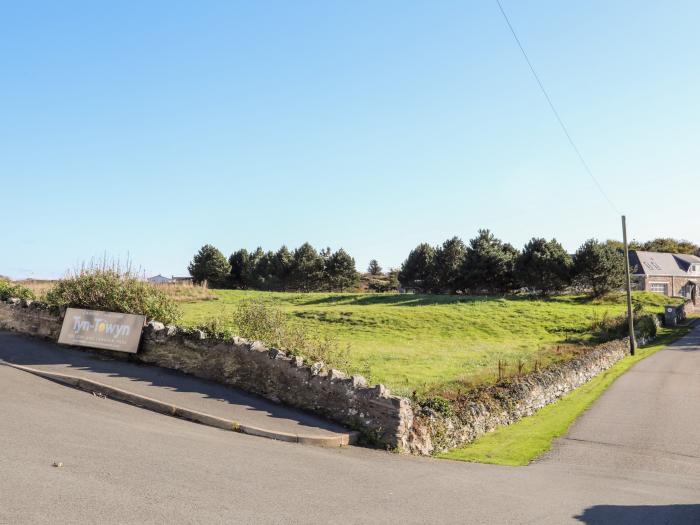 Tyn Towyn - Ty Oren, Trearddur bay