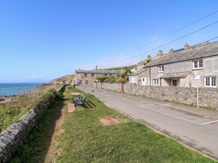 Virginia Cottage, Whitsand Bay