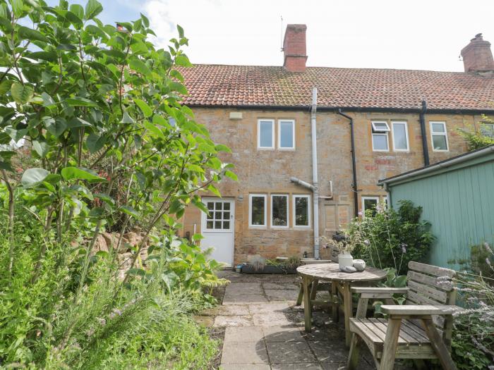 13 Abbey Cottages, Montacute, Somerset. Close to amenities. Off-road parking. Gardens. Pet-friendly.