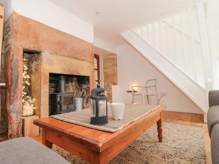 13 Abbey Cottages, Montacute, Somerset. Close to amenities. Off-road parking. Gardens. Pet-friendly.