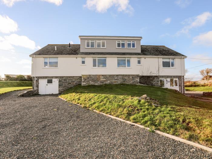 Golf Apartment 2, Trearddur Bay