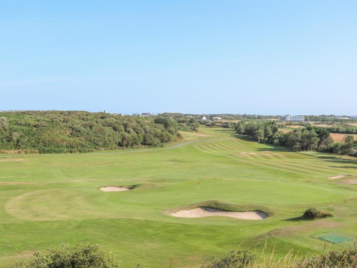 Golf Apartment 2, Trearddur Bay