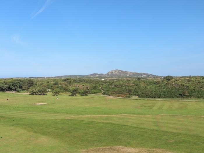 Golf Apartment 2, Trearddur Bay