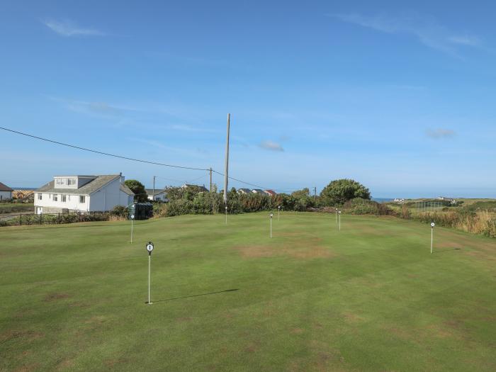 Golf Apartment 2, Trearddur Bay