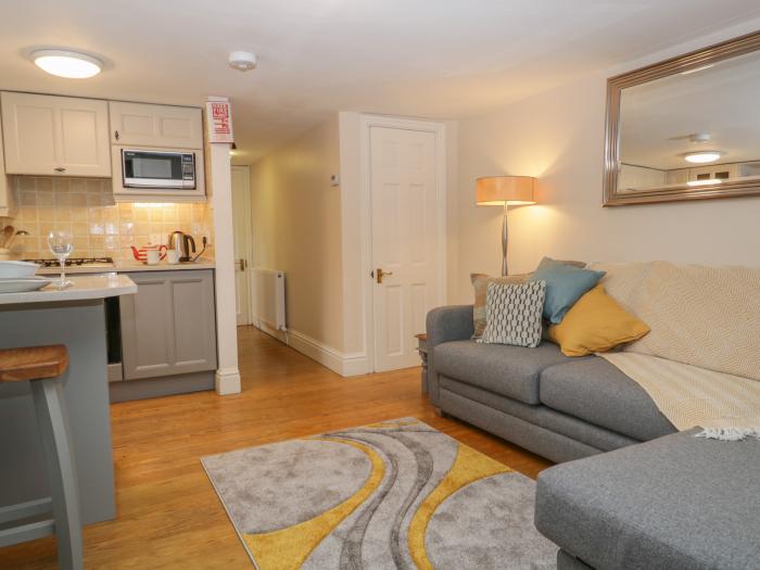 Apartment 1 Queens Square, Bowness-On-Windermere