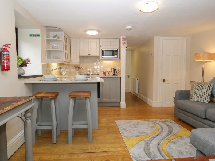 Apartment 1 Queens Square, Bowness-On-Windermere