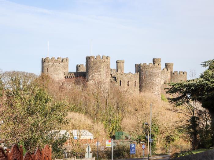 Bryn Y Mor, Conwy