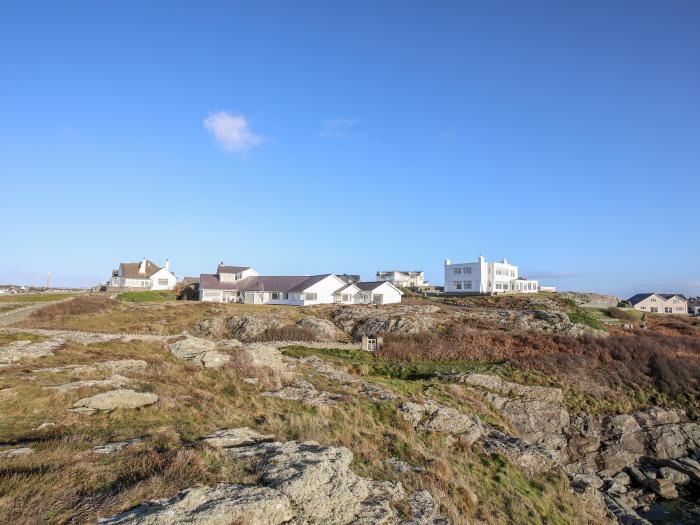 Bryniau, Trearddur Bay