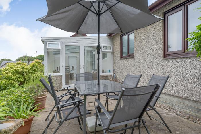 8 Glan Ysgethin, Barmouth