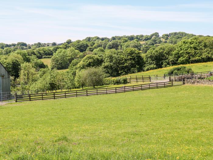 3 Barn Cottages, Norwood Green