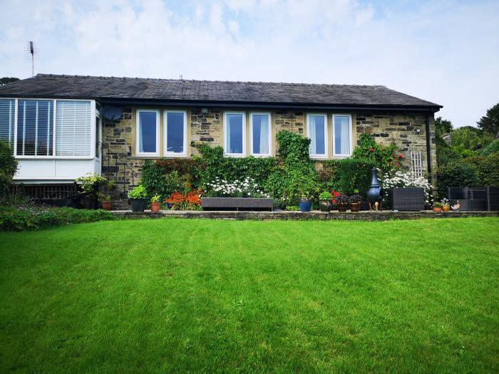 Lower Cross, Oakworth