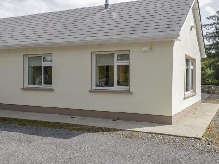 Forest House near Tuam, County Galway. Single-storey annex. Ideal for couples. Off-road parking. TV.