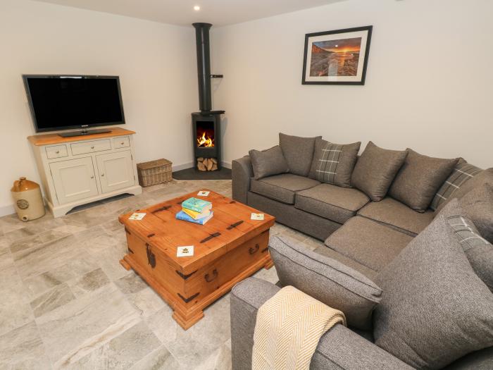 The Granary St Brides Major, Vale of Glamorgan, pet-friendly, garden with hot tub, off-road parking