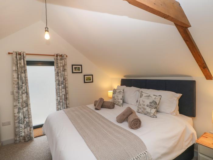 The Granary St Brides Major, Vale of Glamorgan, pet-friendly, garden with hot tub, off-road parking