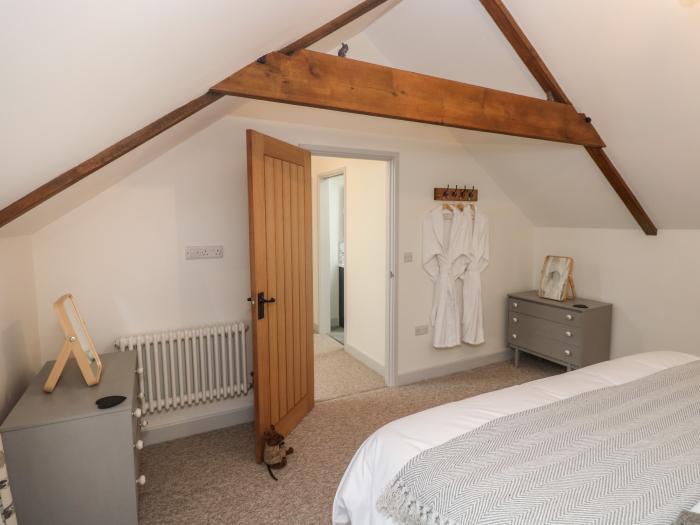 The Granary St Brides Major, Vale of Glamorgan, pet-friendly, garden with hot tub, off-road parking