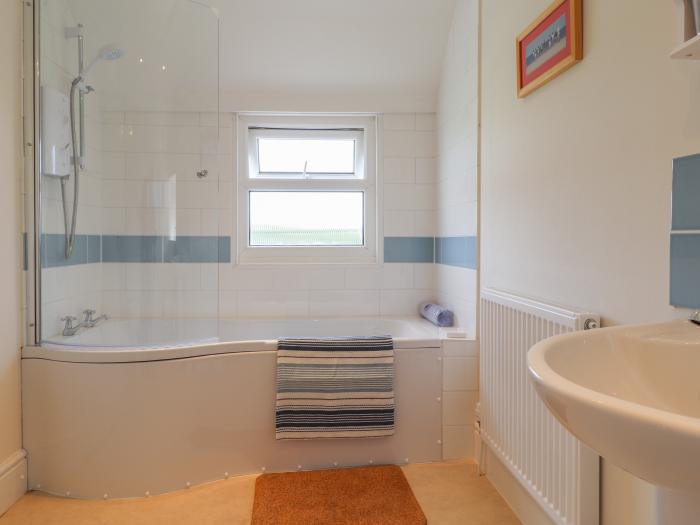 Neverndale, Newport, Pembrokeshire, Over three floors, Close to amenities, Off-road parking, Seaside