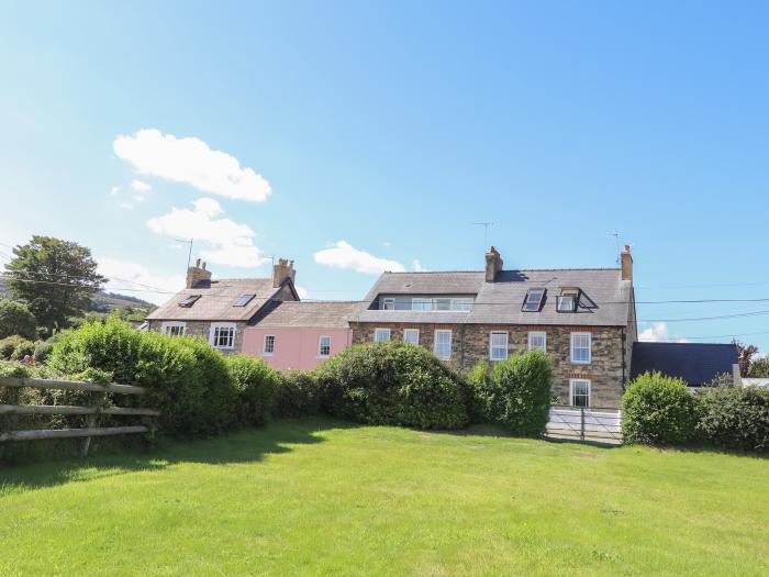 Neverndale, Newport, Pembrokeshire, Over three floors, Close to amenities, Off-road parking, Seaside