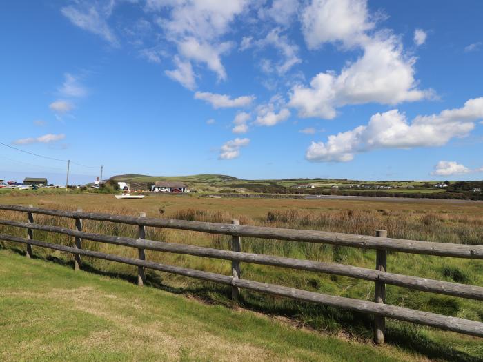 Neverndale, Newport, Pembrokeshire, Over three floors, Close to amenities, Off-road parking, Seaside