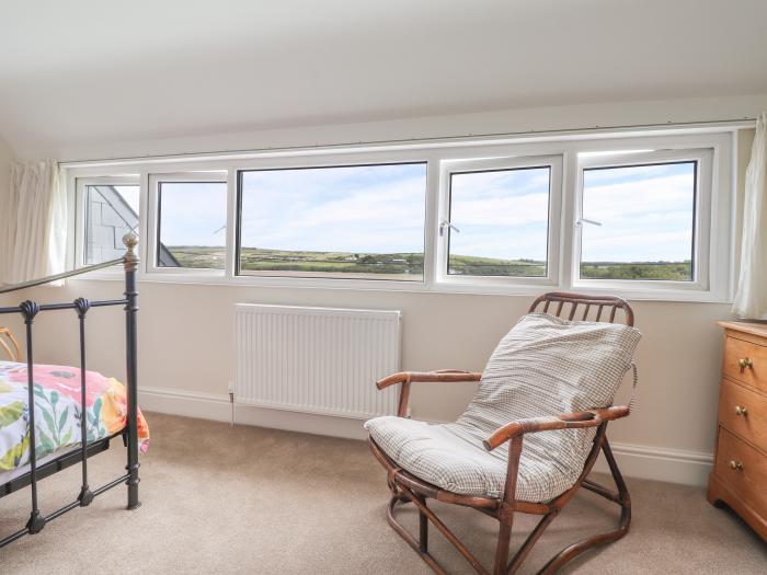 Neverndale, Newport, Pembrokeshire, Over three floors, Close to amenities, Off-road parking, Seaside