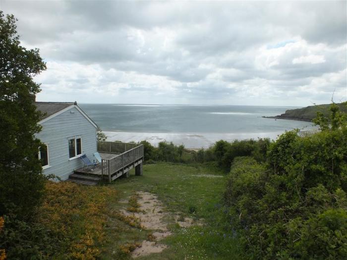 Beach Cove, Freshwater East