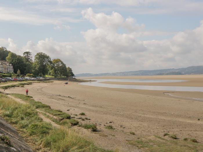 Meadowbank Cottage, Arnside, Cumbria, Lake District, In an AONB, Enclosed garden, Woodburning stoves