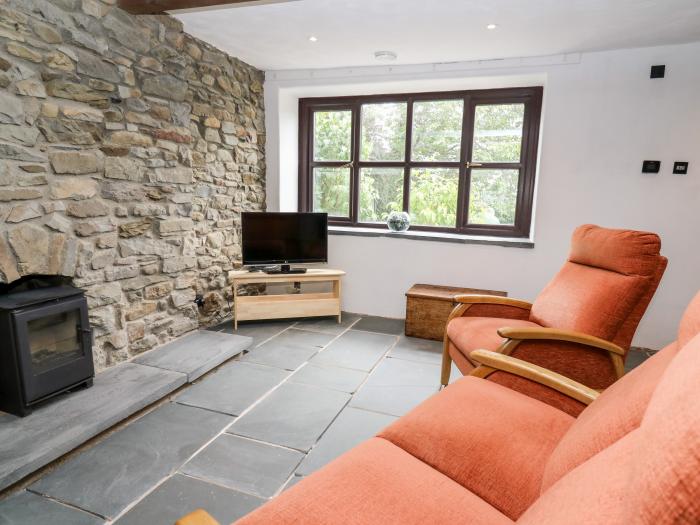 Fisherman's Cottage, Llandysul, Ceredigion. Two-bedroom cottage set rurally. Pet-friendly garden.