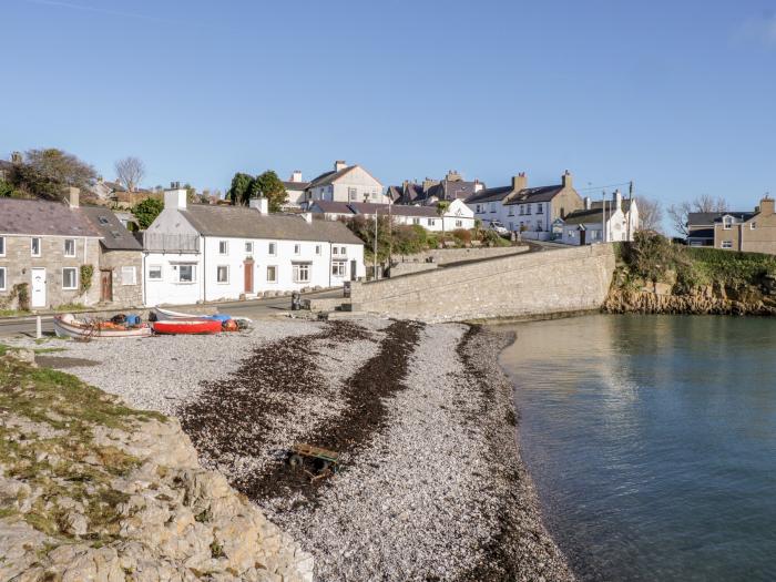 Halcyon, Benllech