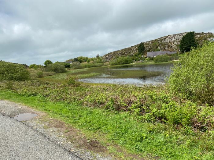 3 Tyn Giat, Penysarn by Amlwch, Anglesey. Coastal location. AONB. Close to a beach. Historic sites.