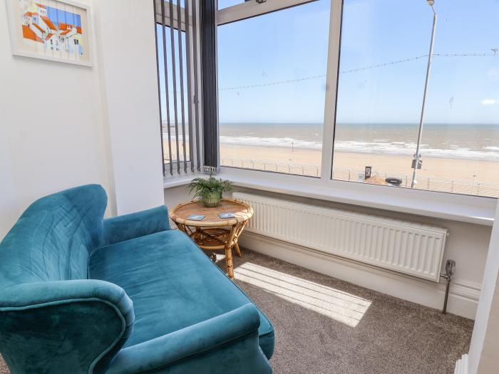 Southdowne, Bridlington, eight-bedrooms, three storeys, off-road parking, beachfront, 8 x TVs, Beach