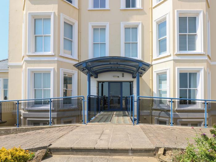 6 South Beach Court, Tenby