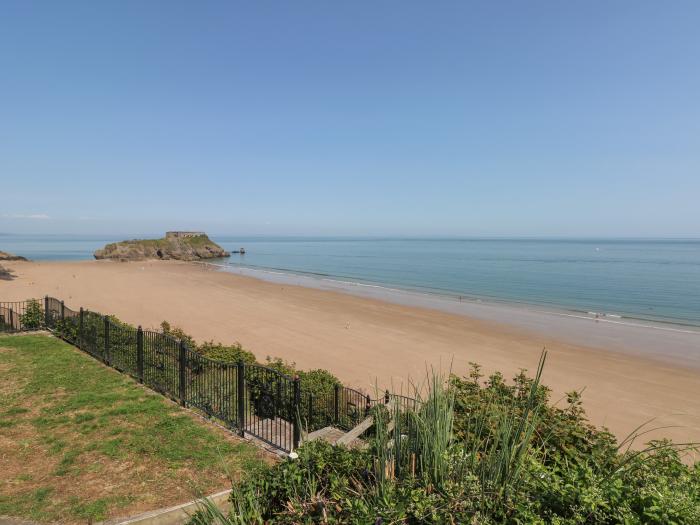 6 South Beach Court, Tenby