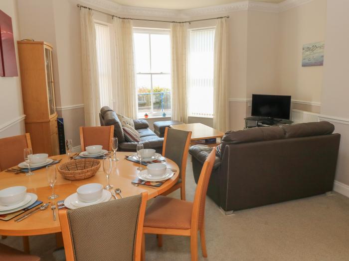 6 South Beach Court, Tenby