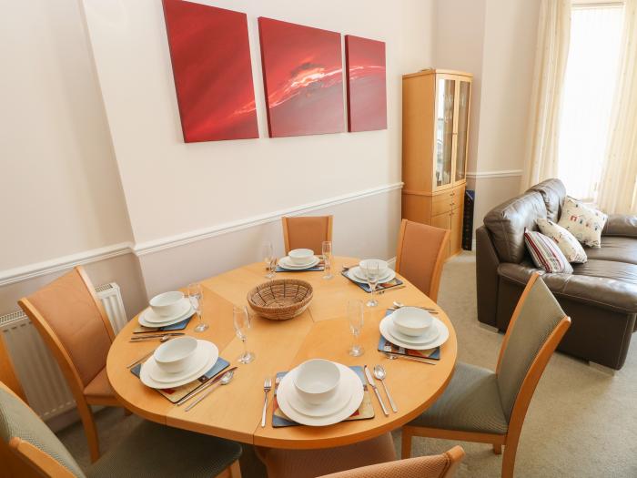 6 South Beach Court, Tenby