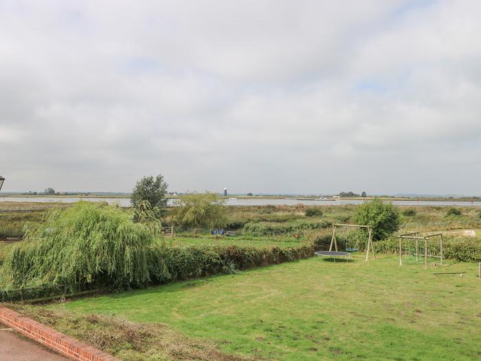 Waveney View Cottage, Burgh Castle