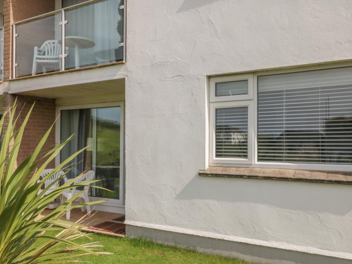 2 Europa Court, Mawgan Porth