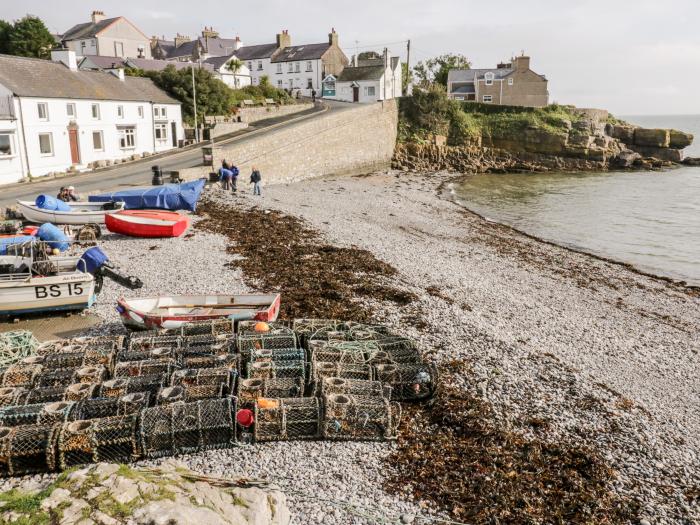 The Royal Charter Holiday Let, Moelfre