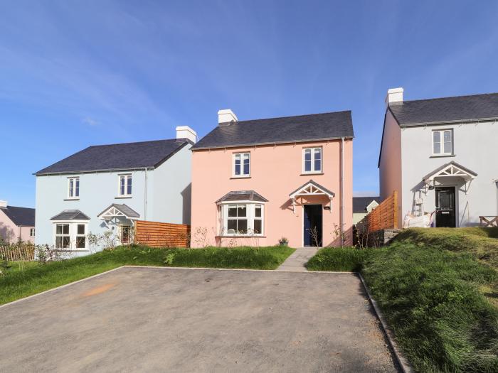 4 Llan yr Eglwys, Newport, Pembrokeshire