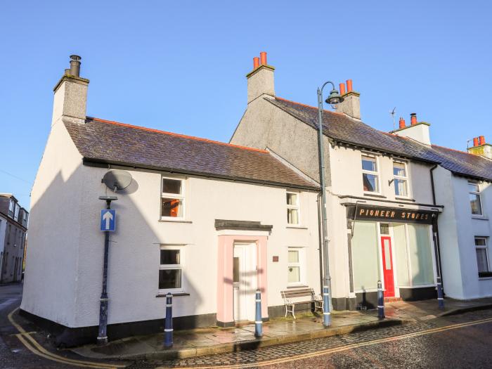 33 High Street, Cemaes Bay