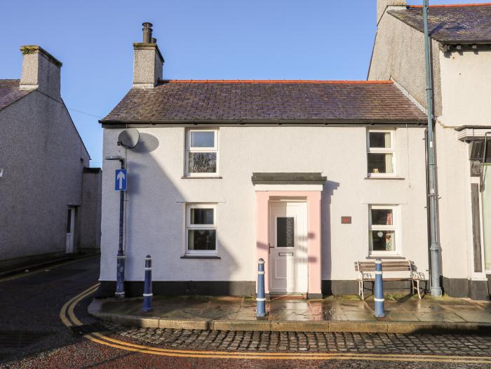 33 High Street, Cemaes Bay