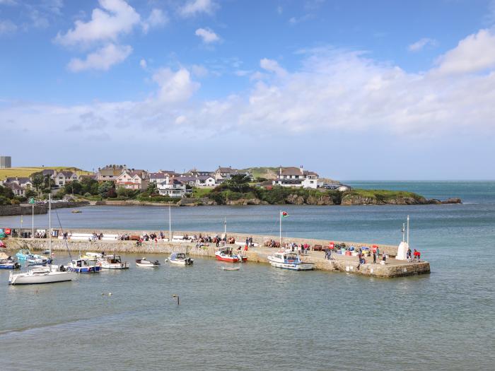 33 High Street, Cemaes Bay